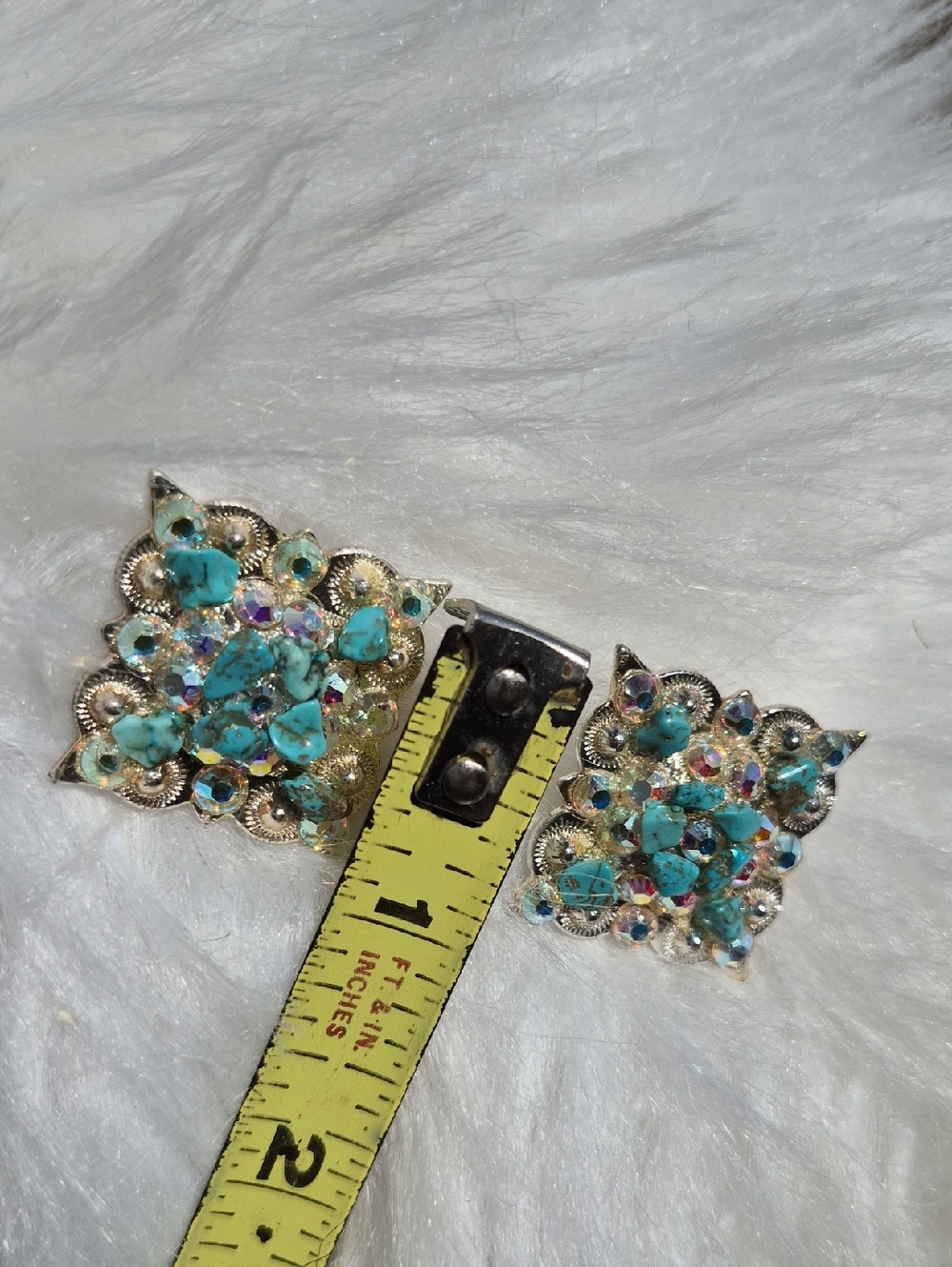 Swarovski With Simulated Turquoise Chips Conchos - Picture 3 of 6
